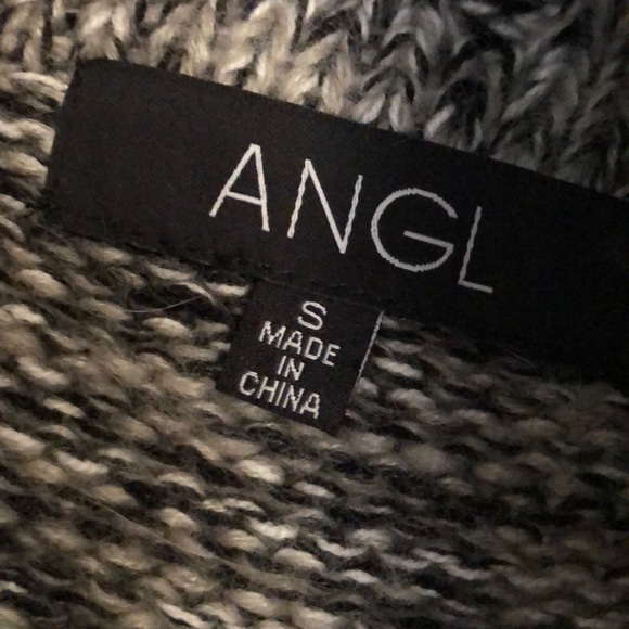 Angl sweater/ Size Small/100% acrylic / NWOTsoCute - Picture 7 of 8
